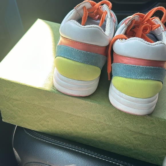 Authentic Chanel gym shoe as is - Picture 4 of 4